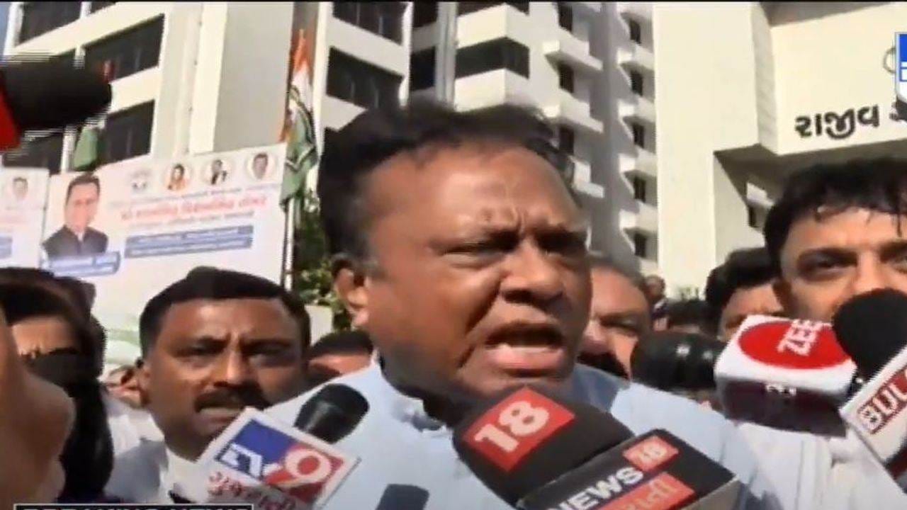 મોંઘવારીનો વિરોધ કરી રહેલા કોંગ્રેસ કાર્યકરો પર પોલીસે બળજબરી કરી : જગદીશ ઠાકોર મોંઘવારીનો વિરોધ કરી રહેલા કોંગ્રેસ કાર્યકરો પર પોલીસે બળજબરી કરી : જગદીશ ઠાકોર