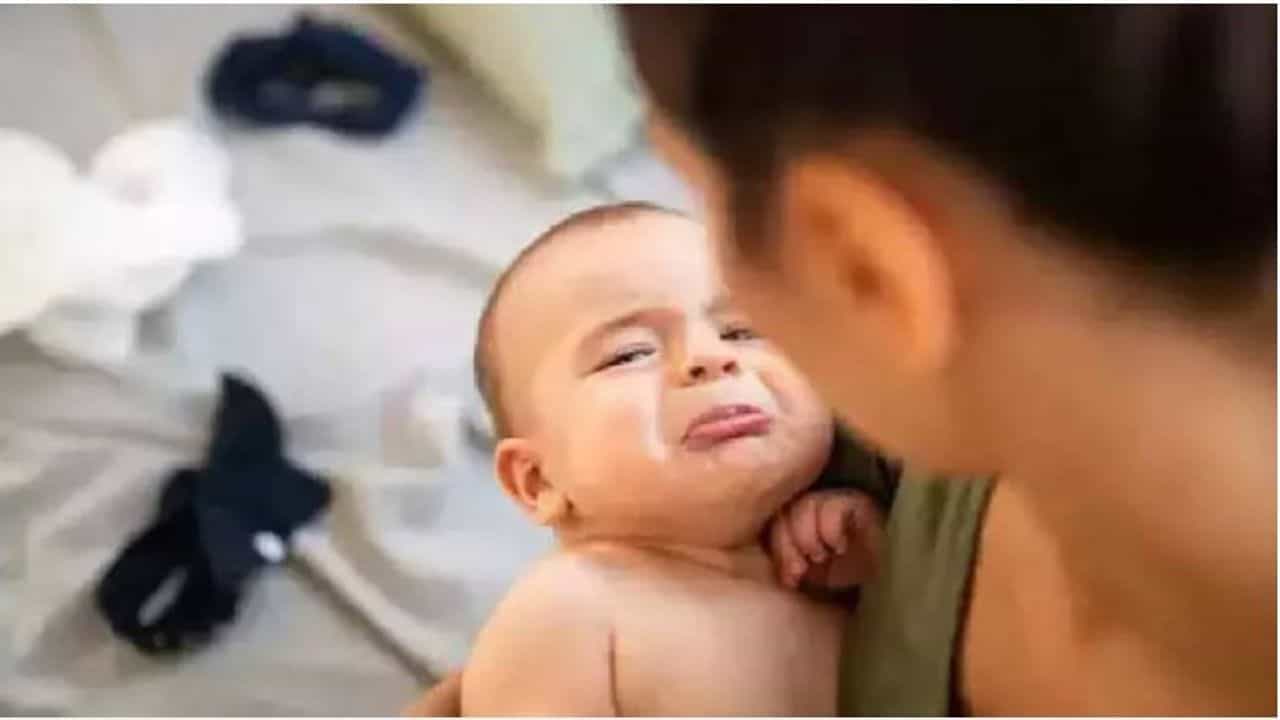 Child care: જાણો એવા ચિહ્નો જે સૂચવે છે કે તમારું બાળક યોગ્ય રીતે વિકાસ કરી રહ્યું છે કે નહીં