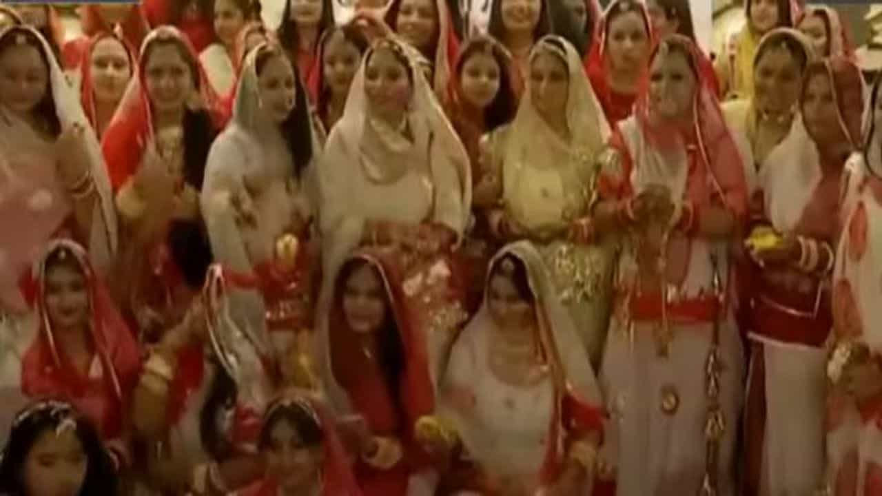 Ahmedabad: ક્ષત્રિય મહિલાઓએ ફાગ ઉત્સવની ઉજવણી કરી, રાજસ્થાની પરંપરાના રંગ જોવા મળ્યા