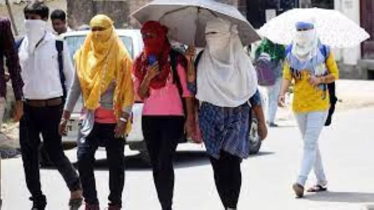 મહારાષ્ટ્રના કોંકણ પટ્ટામાં આગામી બે દિવસ સુધી કમોસમી વરસાદની આગાહી, બાકીના ભાગોમાં તાપમાન વધશે