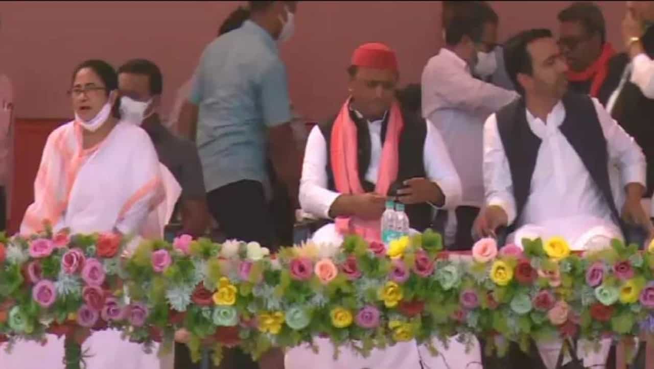 UP Election: વારાણસીમાં મમતા બેનર્જીએ કહ્યું- હું મરવા તૈયાર છું, હું ડરવાની નથી, ભાજપની હાર નિશ્ચિત છે