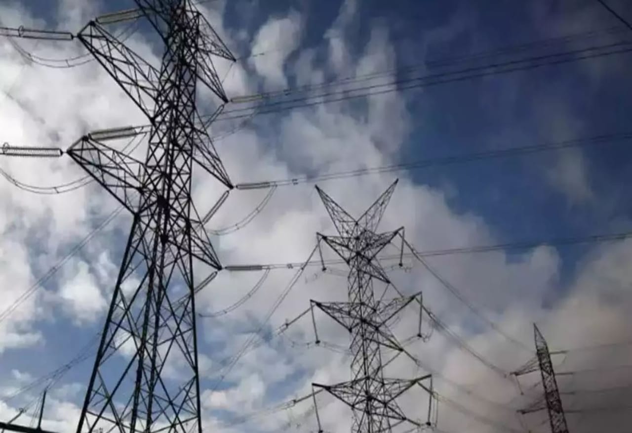 Mehsana : ઉંઝા તાલુકાના ખેડૂતો અપૂરતી વીજળીના કારણે પરેશાન, પૂરતી વીજળીની માંગ Mehsana : ઉંઝા તાલુકાના ખેડૂતો અપૂરતી વીજળીના કારણે પરેશાન, પૂરતી વીજળીની માંગ