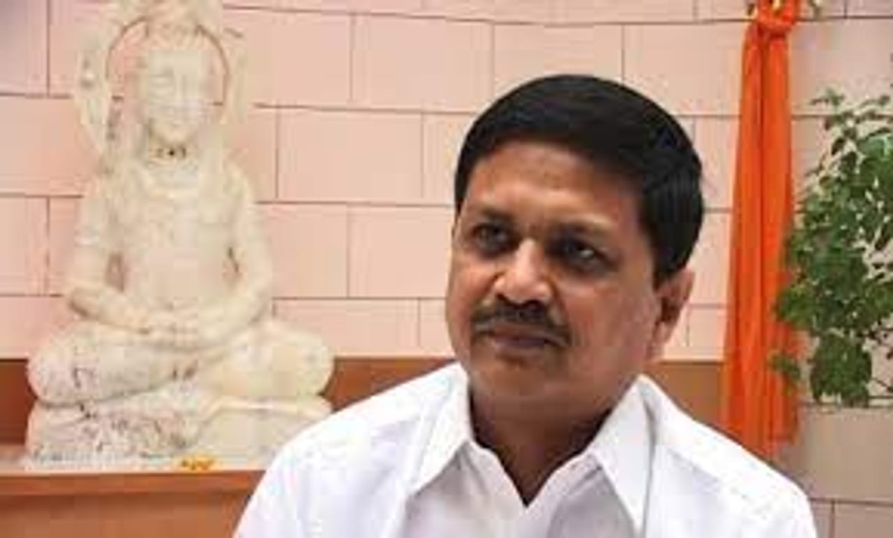 નરેશ પટેલના દિલ્લી પ્રવાસ બાદ રાજકારણમાં જોડાવાની અટકળો થઇ હતી તેજ, નરેશ પટેલે આ સ્પષ્ટતા કરી નરેશ પટેલના દિલ્લી પ્રવાસ બાદ રાજકારણમાં જોડાવાની અટકળો થઇ હતી તેજ, નરેશ પટેલે આ સ્પષ્ટતા કરી