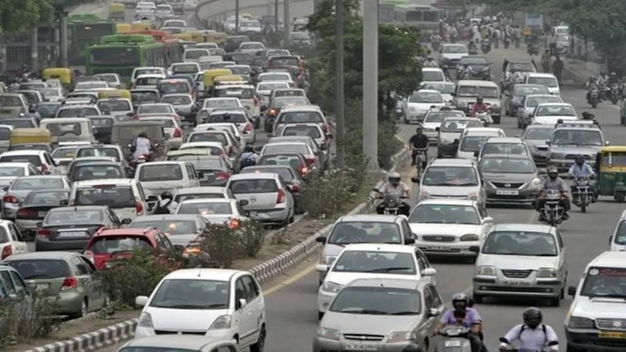 એપ્રિલથી 15 વર્ષ જૂના વાહનોનું રજિસ્ટ્રેશન 8 ગણું મોંઘું થશે, સરકારે જાહેર કર્યા નવા નિયમો