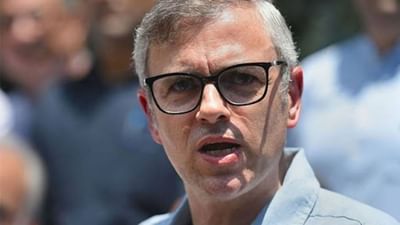 Jammu Kashmir: પૂર્વ સીએમ ઓમર અબ્દુલ્લાએ 'ધ કાશ્મીર ફાઇલ્સ'ને કહી ઉપજાવી કાઢેલી સ્ટોરી, કહ્યું- તે સમયે ભાજપની સરકાર હતી