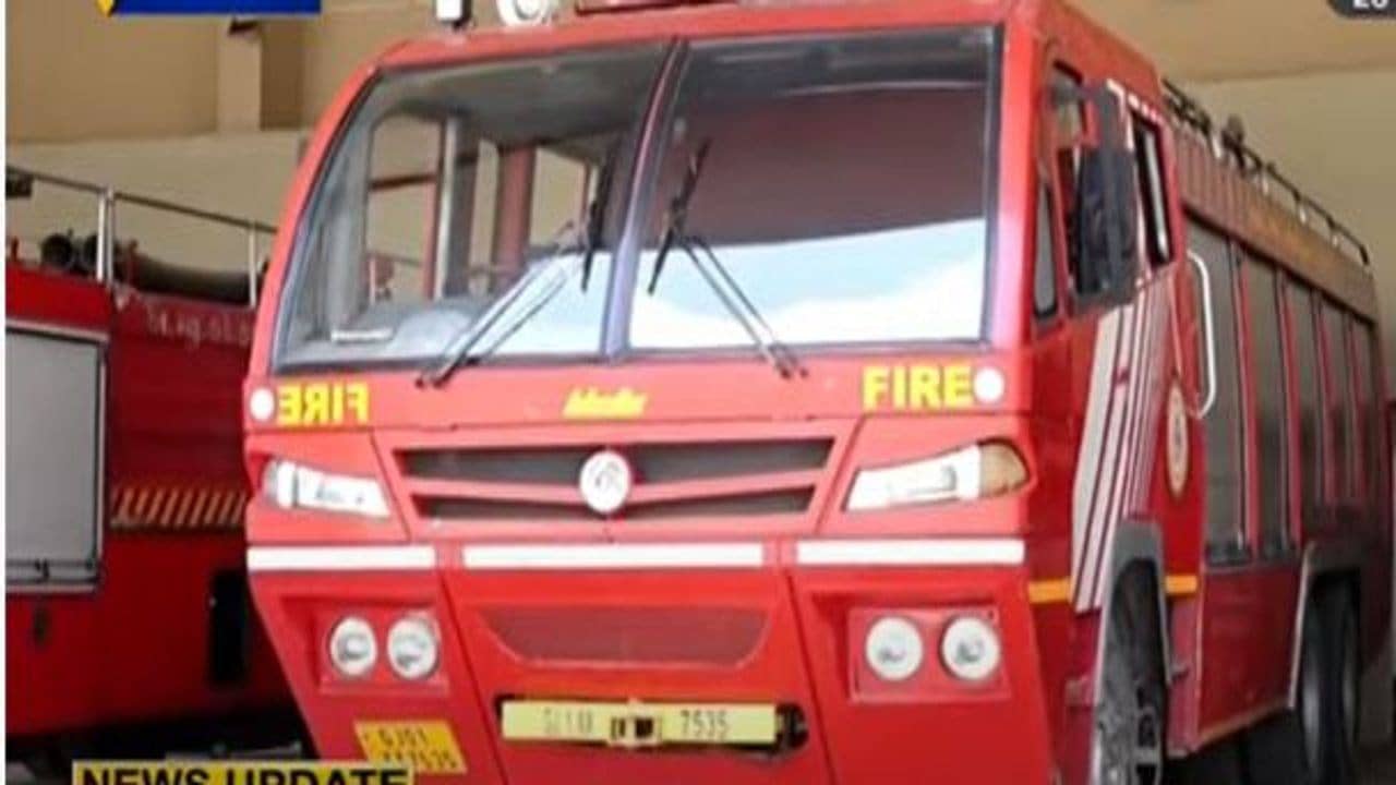 Ahmedabad: શહેરની સુરક્ષાની ચિંતા રાખતા AMCના ફાયર એન્ડ ઈમરજન્સી વિભાગના કપાળે ચિંતાની કરચલી, 50થી પણ વધુ વાહનોની કંપનીએ સર્વિસ ન કરી આપતા બંધ હાલતમાં