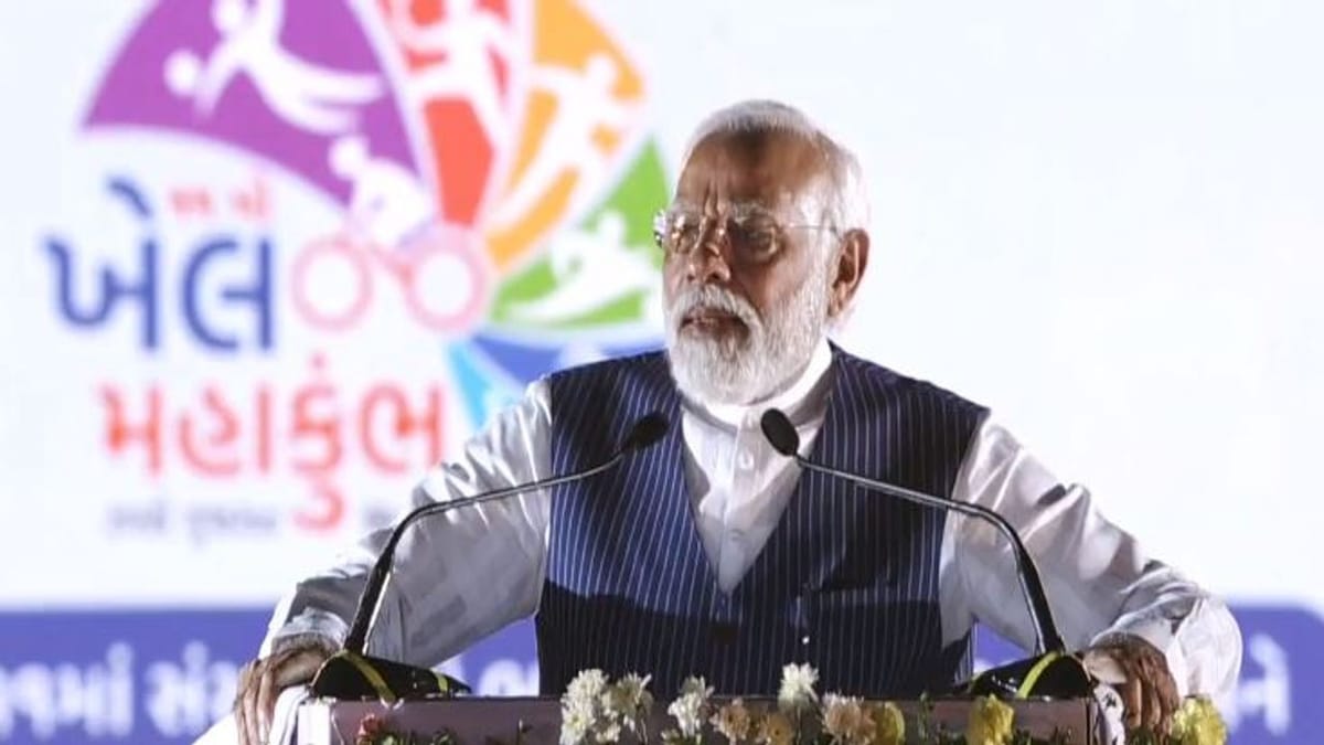 PM Modi એ ખેલ મહાકુંભનો પ્રારંભ કરાવ્યો, ગુજરાત સ્પોર્ટ્સ પોલિસી 2022-27નું અનાવરણ કર્યું PM Modi એ ખેલ મહાકુંભનો પ્રારંભ કરાવ્યો, ગુજરાત સ્પોર્ટ્સ પોલિસી 2022-27નું અનાવરણ કર્યું