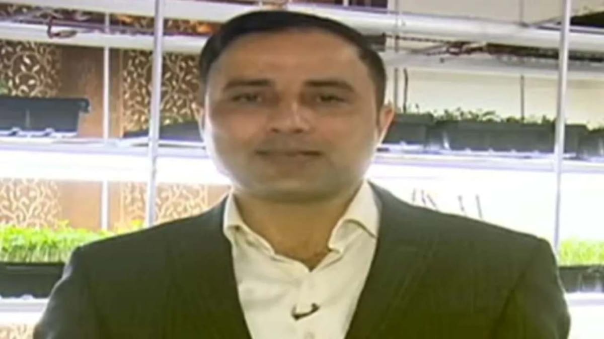 Success Story: કોરોનામાં નોકરી ગઈ તો ઘરમાં જ શરૂ કરી માઈક્રોગ્રીન્સની ખેતી, સરકારથી મળી સહાય તો કમાણી પણ સારી થઈ