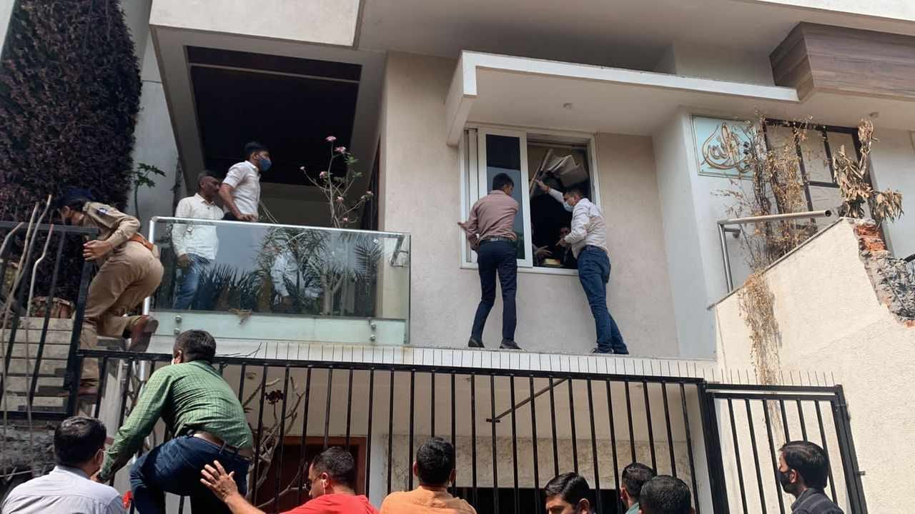 Surat: તેના જ ઘરના ગુપ્ત રુમમાં સંતાયેલા કુખ્યાત સજ્જુ કોઠારીને ક્રાઈમ બ્રાન્ચે સ્પેશિયલ ઓપરેશન કરીને ઝડપી પાડ્યો