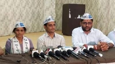 Surat : 'આપ'માંથી ભાજપમાં જોડાયેલી મહિલા કોર્પોરેટર મનીષા કુકડિયાની ઘર વાપસી, કહ્યું કે ભાજપમાં અન્યાય થયો