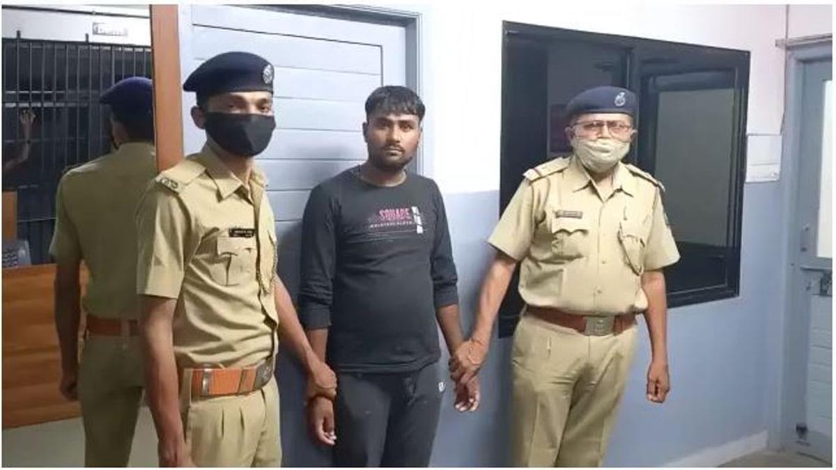 Surat: પોલીસની SHE ટીમના ‘ગુડ ટચ-બેડ ટચ’ની સમજના અભિયાન બાદ વિદ્યાર્થિનીએ કહી તેની સાથે બનેલા દુષ્કર્મની હકીકત, પોલીસે ગુનો નોંધી આરોપીને ઝડપી લીધો