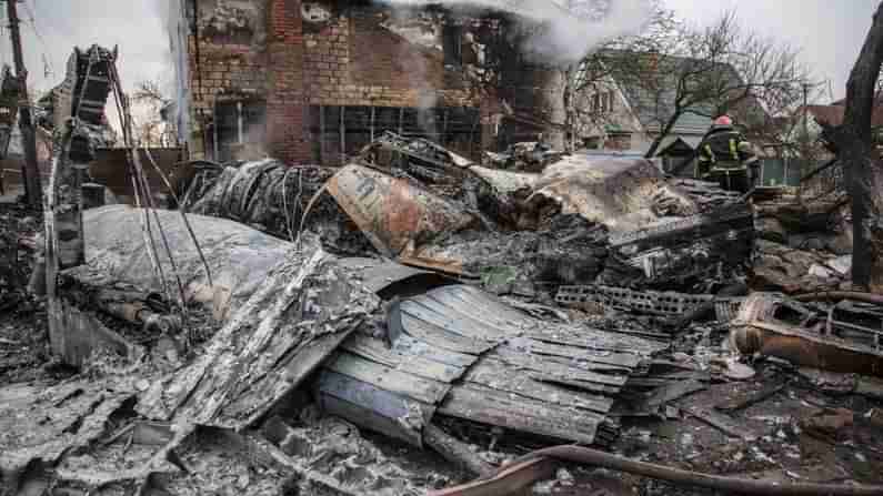 Russia Ukraine War: રશિયાએ યુક્રેનના શહેરોની ઘેરાબંધી વધારી, રાજધાની કિવ પર મિસાઈલ હુમલાનું એલર્ટ