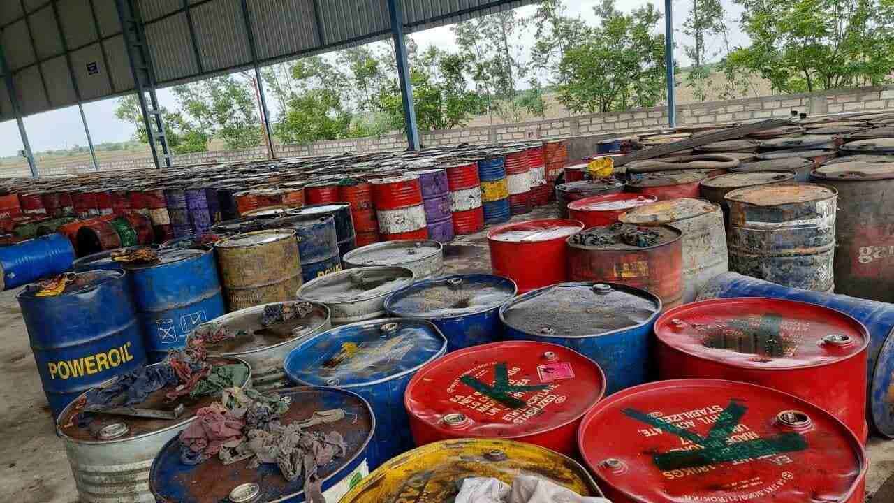 Vadodara : ટ્રાન્સપોર્ટ ઓફિસમાંથી ગેરકાયદે 19 હજાર લીટર બાયોડીઝલનો જથ્થો ઝડપાયો