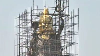 Vadodara: સર્વેશ્વર મહાદેવની વિશાળ પ્રતિમાના મુખ, જટા અને ચંદ્ર સુવર્ણમય બન્યાં, આગામી શિવરાત્રી સુધીમાં આખી પ્રતિમાં સોને મોઢાશે