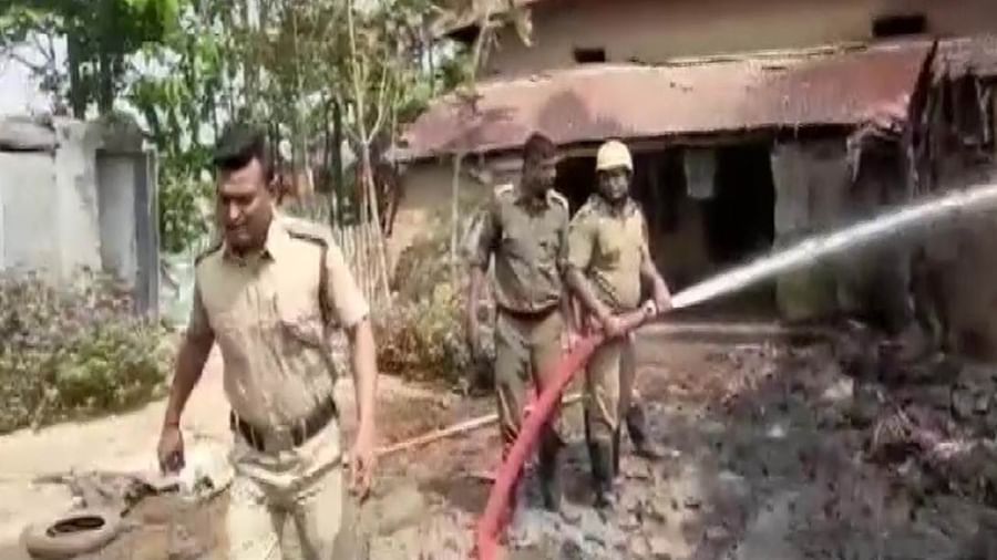 West Bengal: બંગાળમાં ફરી હંગામો, TMC નેતાની હત્યા બાદ 40 ઘરો સળગાવામાં આવ્યા, 10 લોકોનો મોત
