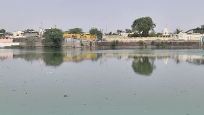 Kutch: એક દાયકા બાદ ભુજના ઐતિહાસિક દેસલસર તળાવમાંથી ગટરનાં પાણી દૂર કરવાનુ કાર્ય શરૂ થયું