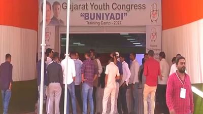 મહુડીમાં કોંગ્રેસની તાલીમ શિબિરમાં હાર્દિક પટેલનો બોયકોટ, સ્પીચ આપવા ઊભા થતાં જ એક જૂથના હોદ્દેદારો બહાર નીકળી ગયા