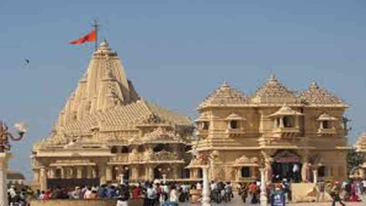 Devbhumi Dwarka: બે વર્ષ બાદ જગત મંદિરે યોજાશે ફુલડોલોત્સવ, ભક્તોમાં અનેરો ઉત્સાહ