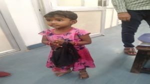 Surat : અજાણી મહિલાના હત્યા મામલે વળાંક, મહિલા પાસે દેખાતી બાળકી રેલ્વે સ્ટેશન વિસ્તારમાંથી બિનવારસી હાલતમાં મળી આવી