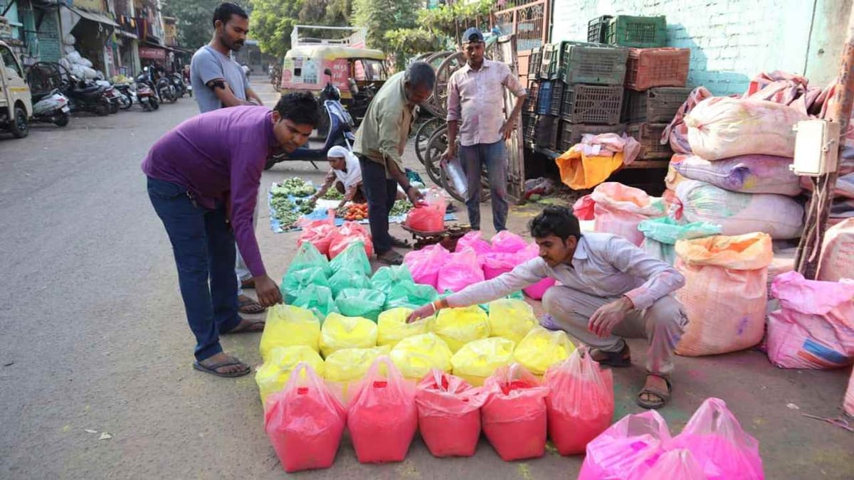 Holi 2022 : કોરોનાના બે વર્ષ પછી જામશે ધુળેટીનો રંગ, ભાવમાં 30 ટકા સુધીનો વધારો