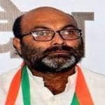 અજય કુમાર લલ્લુએ ટ્વીટ કરીને લખ્યું કે,'વિધાનસભા ચૂંટણીમાં (UP Assembly Election) કોંગ્રેસ પાર્ટીની હારની નૈતિક જવાબદારી સ્વીકારીને હું ઉત્તર પ્રદેશ કોંગ્રેસ સમિતિના અધ્યક્ષ પદેથી રાજીનામું આપી રહ્યો છું. 