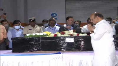 Karnataka : નવીન શેખરપ્પાનો પાર્થિવ દેહ યુક્રેનથી બેંગ્લોર પહોંચ્યો , CM બોમ્મઈએ સરકારનો માન્યો આભાર