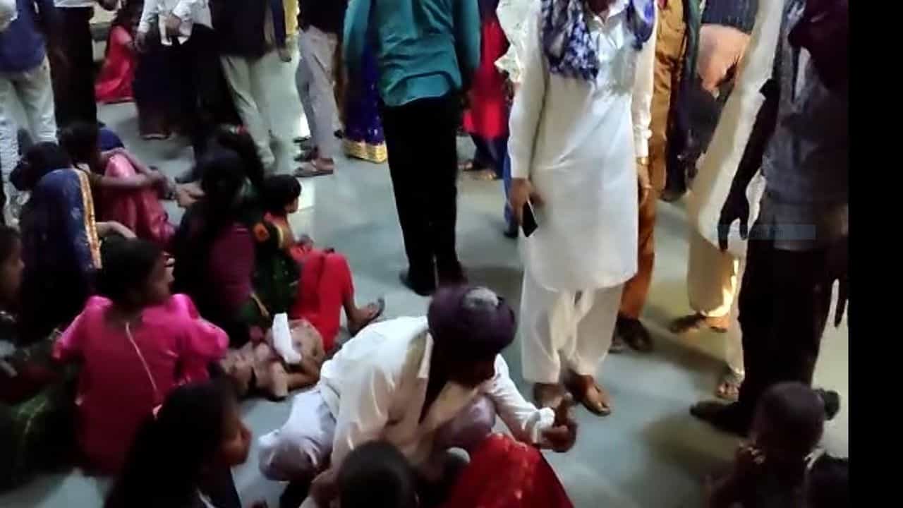 Kutch: લખપતના સાયણ પાસે મીની ટેમ્પો પલ્ટી જતા 25થી વધુ બાળકીઓ ઇજાગ્રસ્ત, સારવાર માટે ભુજ ખસેડાઇ