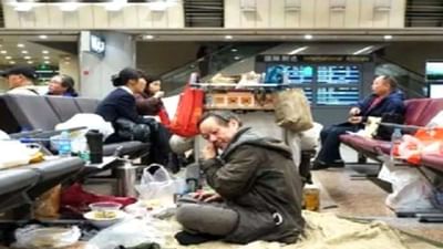 OMG ! પત્ની સાથે ઝઘડો થયો તો ઘર છોડી દીધું, 14 વર્ષથી એરપોર્ટ પર આવી રીતે  જીવન ગુજારી રહ્યો છે આ વ્યક્તિ