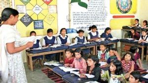 Surat : તાપી જિલ્લાની 58 સ્કૂલો એવી છે જ્યાં ફક્ત એક જ શિક્ષક છે, વિદ્યાર્થીઓ કેવી રીતે ભણશે ?