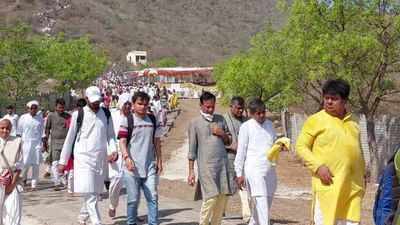 જૈનોના પવિત્ર યાત્રાધામ પાલીતાણામાં છ ગાઉની યાત્રામાં મોટી સંખ્યામાં યાત્રાળુઓ ઉમટી પડ્યા