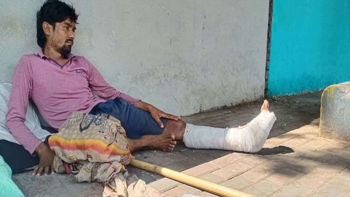 Surat : ગરીબોની મનાતી સિવિલ હોસ્પિટલમાં ગરીબ દર્દીઓ ભગવાન ભરોસે, સારવાર વિના રઝળતી હાલતમાં