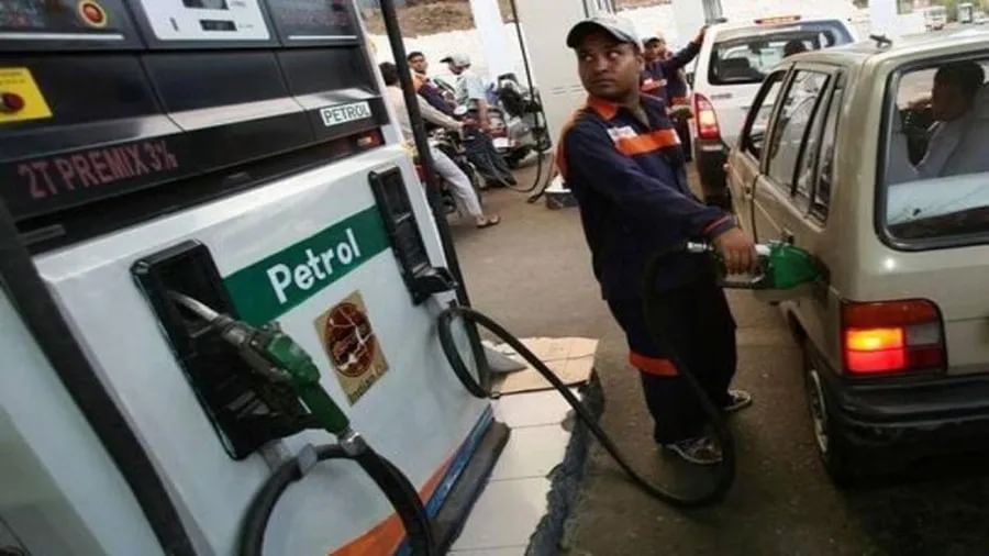 Petrol-Diesel Price Today : 16 દિવસમાં ઇંધણ 10 રૂપિયા મોંઘુ થયા બાદ આજે કિંમતોની શું છે સ્થિતિ? જાણો અહેવાલ દ્વારા