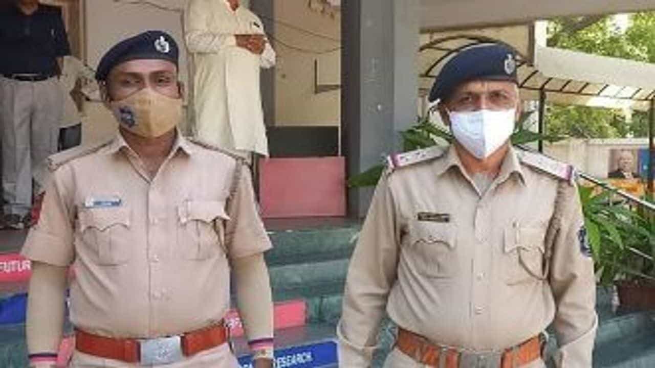 Ahmedabad: સરખા નામના કારણે ખોટા કેન્દ્ર પર પહોચી ગયેલી ધો.10ની વિદ્યાર્થિનીને પોલીસે સાચા કેન્દ્ર પર પહોંચાડી