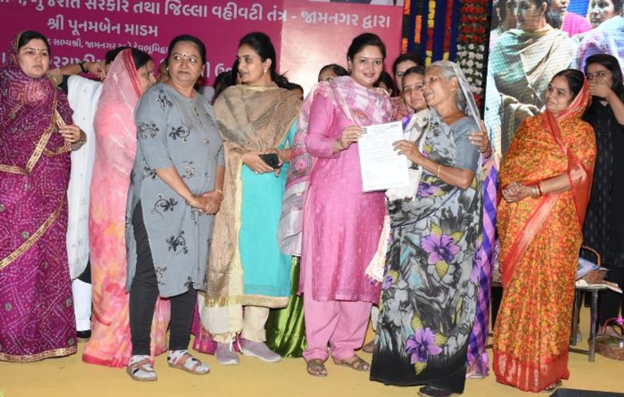 Jamnagar: આંતરરાષ્ટ્રીય મહિલા દિવસની ઉજવણી, વિવિધ ક્ષેત્રમાં ઉત્કૃષ્ટ યોગદાન બદલ નારીશક્તિને સન્માનિત કરાઈ