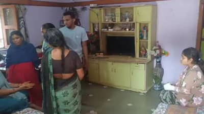 Surat: 3 લુટારુ ચપ્પુ સાથે ઘરમાં ઘૂસ્યા, રણચંડી બનેલી યુવતીએ નાની બહેનને બચાવી લુટારાઓને ખદેડ્યા, એક શખશે ચપ્પુ મારતાં 24 ટાંકા આવ્યા