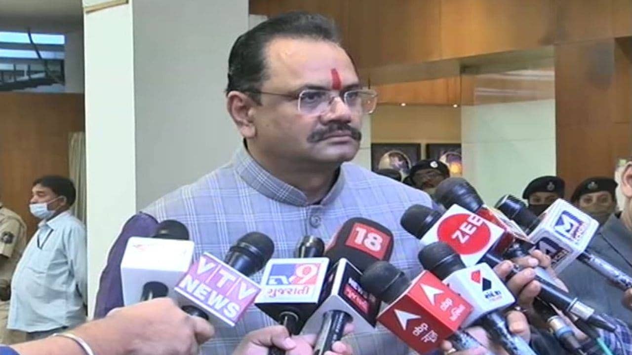 રાજ્યમાં શાળા કોલેજોમાં હિજાબ મુદ્દે સરકારે પરિપત્ર કર્યો, જાણો શું છે આ પરિપત્રમાં