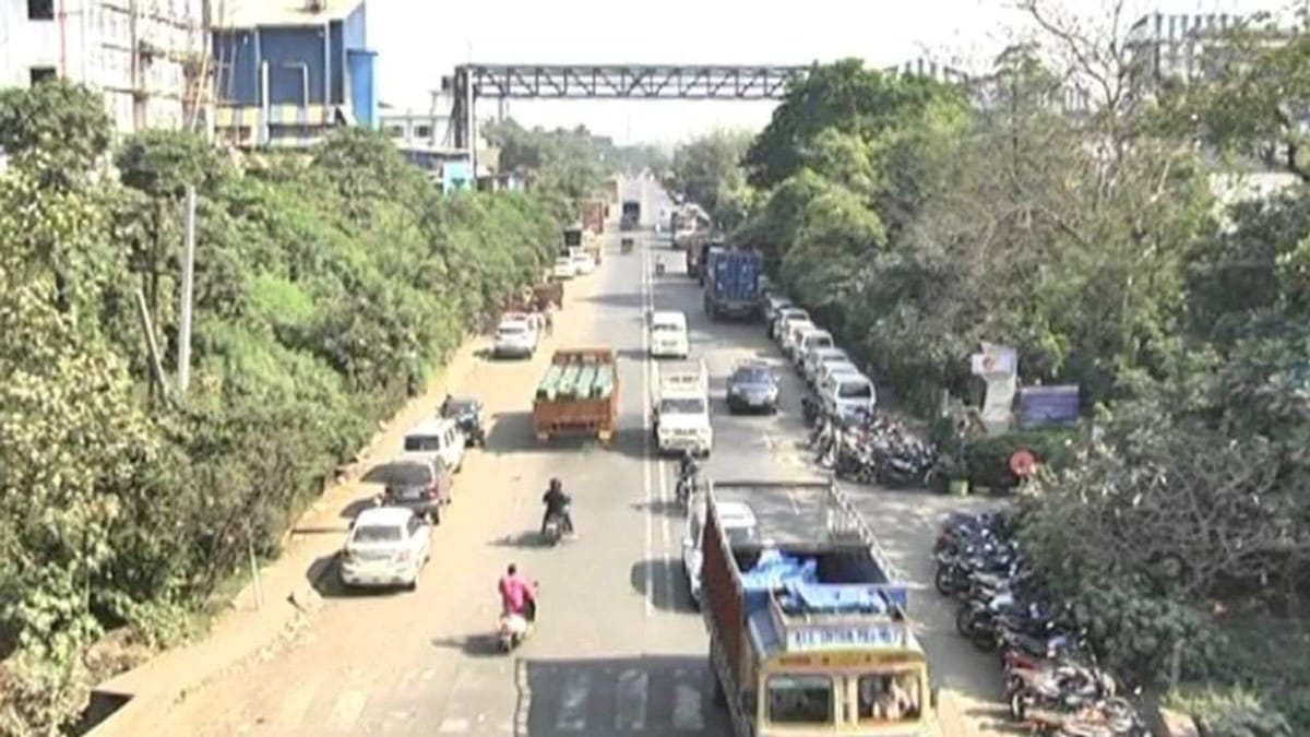 Valsad: યુક્રેન યુદ્ધના કારણે આયાત-નિકાસમાં ઘટાડાના પગલે વાપીના ઉદ્યોગો પણ મુશ્કેલીમાં મુકાયા