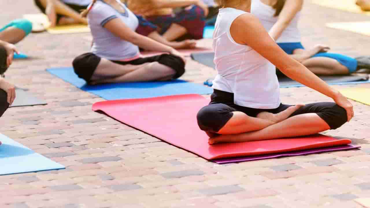 Exercise and Yoga : સવારે એનર્જી મેળવવા કોફી-ચાની જગ્યાએ આ યોગાસનોથી કરો દિવસની શરૂઆત