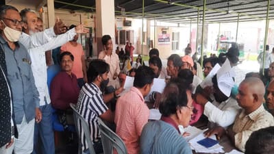 Vadodara : મુખ્યમંત્રીની મુલાકાતની સકારાત્મક અસર, પ્રશાસન એકતાનગરના રહીશોની મદદે પહોંચ્યુ