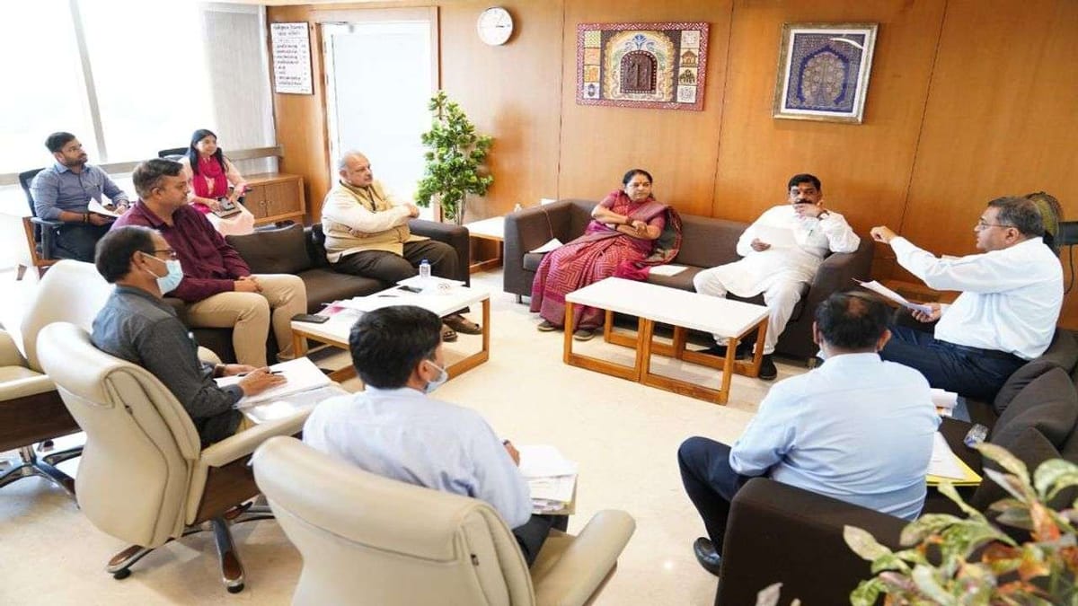 ઉચ્ચ શિક્ષણ ક્ષેત્રે કચ્છને અન્યાય:  કોંગ્રેસ, વિધાનસભા અધ્યક્ષે પણ શિક્ષકોની ભરતી કરવા ભલામણ કરી