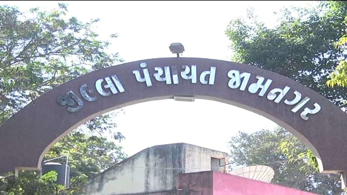 જામનગરઃ જીલ્લામાં રોડના કામનું આયોજન પણ અમલી નહીં, સ્ટાફની અછત સહીત પ્રશ્નોના કારણે મંજુર થયેલા અનેક કામો બાકી જામનગરઃ જીલ્લામાં રોડના કામનું આયોજન પણ અમલી નહીં, સ્ટાફની અછત સહીત પ્રશ્નોના કારણે મંજુર થયેલા અનેક કામો બાકી