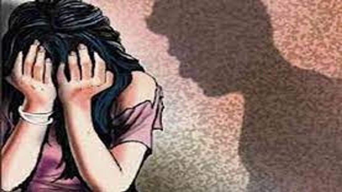 સુરતમાં પિતા અને દીકરીના સંબંધને લજવતો કિસ્સો, 10 વર્ષીય પુત્રી સાથે સગા પિતાએ આચર્યું દુષ્કર્મ