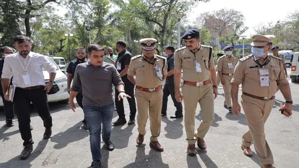 અમદાવાદ : બે દિવસની મુલાકાતમાં નરેન્દ્ર મોદીના ત્રણ નિર્ણયથી પોલીસ મુંઝવણમાં મુકાઈ  હતી