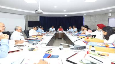 Ahmedabad : જીટીયુ ખાતે 5 ટ્રીલિયન ઈકોનોમીમાં ટેક્નોલોજીના રોલ અંગે રાઉન્ડ ટેબલ મીટ યોજાઈ