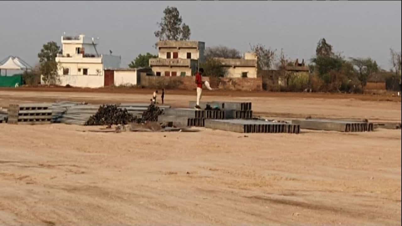 દાહોદ : PMના કાર્યક્રમને લઇ સરકારી તંત્ર તૈયારીઓમાં જોતરાયુ, 2000 કરોડથી વધુના વિકાસ કાર્યનુ લોકાર્પણ અને ખાતમુહૂર્ત