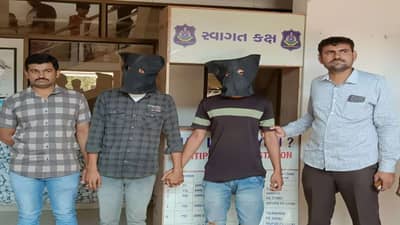 અમદાવાદ શહેરમાં નકલી પોલીસનો વધતો આતંક, નરોડા, એલીસ બ્રિજ બાદ હવે ગોમતીપુરમાં નકલી પોલીસ ઝડપાયા