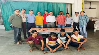 સુરત: રીક્ષામાં પેસેન્જરની નજર ચુકવી મોબાઇલ ચોરી કરતી ગેંગનો પર્દાફાશ, ચાર શખ્સો ઉધના પોલીસના હાથે ઝડપાયા