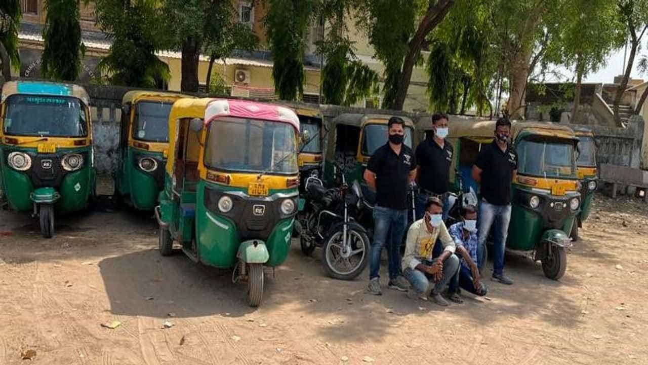 અમદાવાદમાં ઓટોરિક્ષા અને ટુ-વ્હીલરની ચોરી કરતા બે રીઢા ચોરની ક્રાઇમ બ્રાંચે ધરપકડ કરી