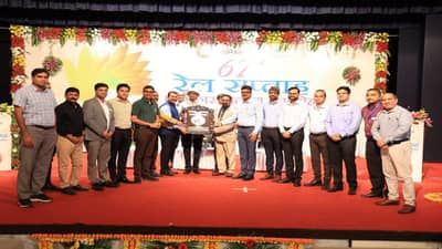 અમદાવાદ રેલવે ડિવિઝનને મળ્યો મહાપ્રબંધક એફિશિએન્સી શીલ્ડ સહિત કુલ 10 બેસ્ટ પર્ફોમન્સ શીલ્ડ