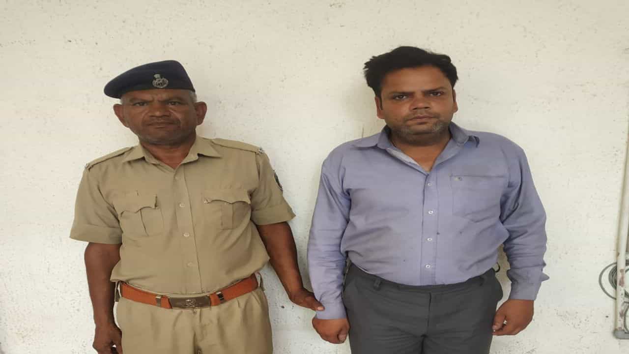 Ahmedabad : એલઆઇસી પોલિસીના રિફંડના બહાને ઓનલાઇન છેતરપિંડી કરતી ગેંગના મુખ્ય સાગરીતની ધરપકડ